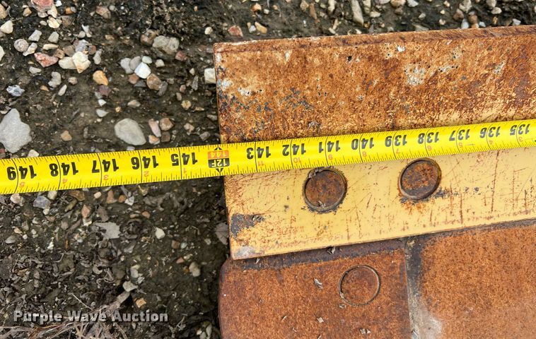 image for item NI9068 Caterpillar  12' molboard