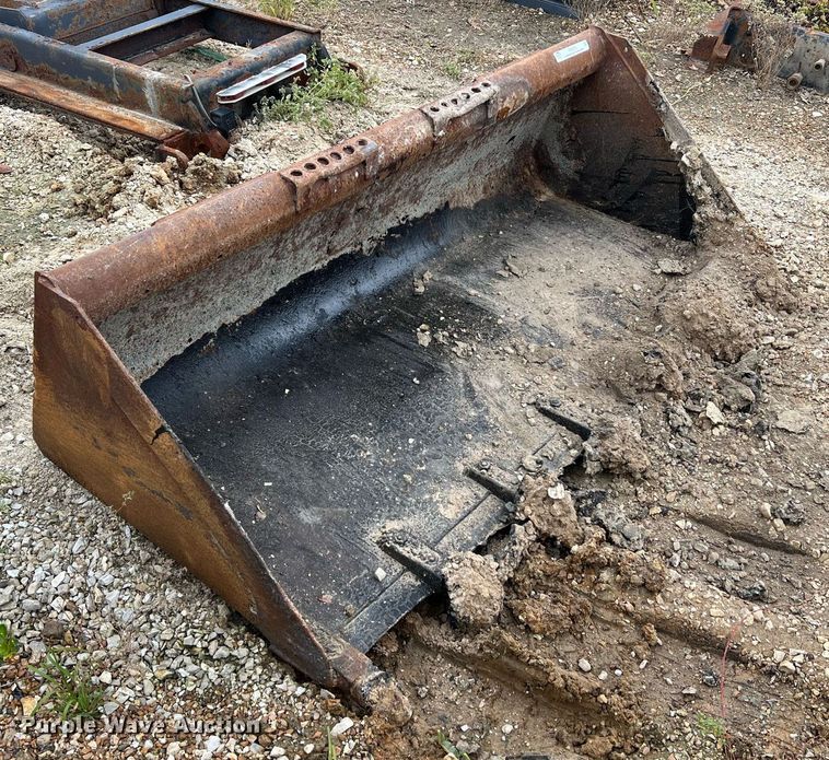 image for item NI9070 67" W skid steer bucket