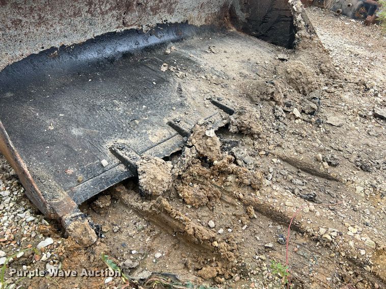 image for item NI9070 67" W skid steer bucket