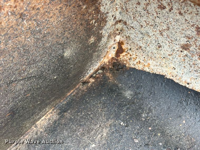 image for item NI9070 67" W skid steer bucket