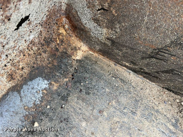 image for item NI9070 67" W skid steer bucket