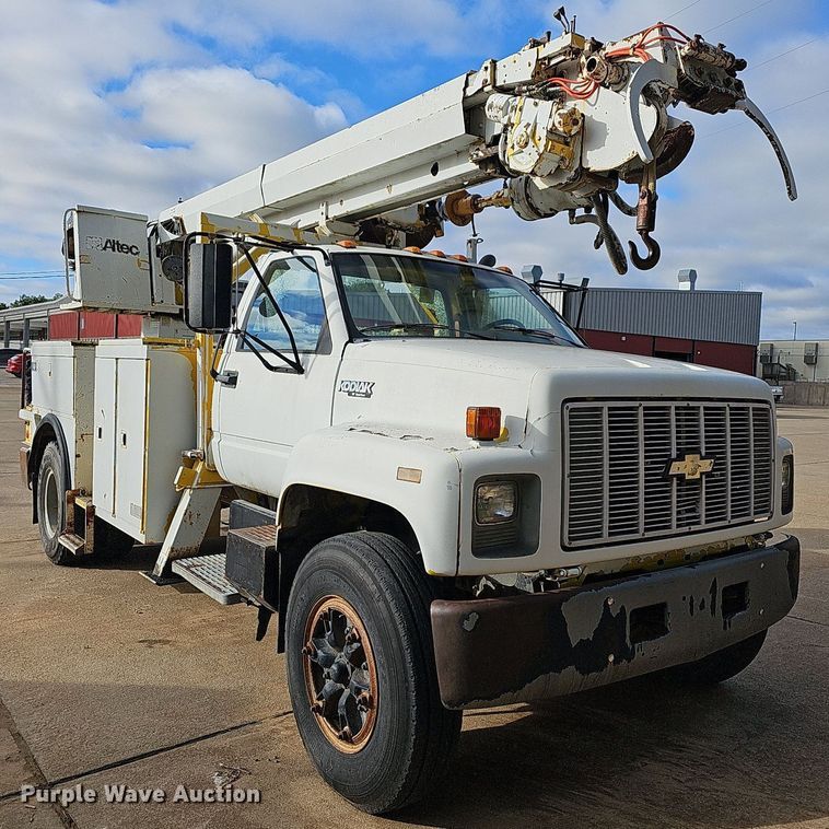 image for item NJ9897 1991  Chevrolet Kodiak  digger derrick truck