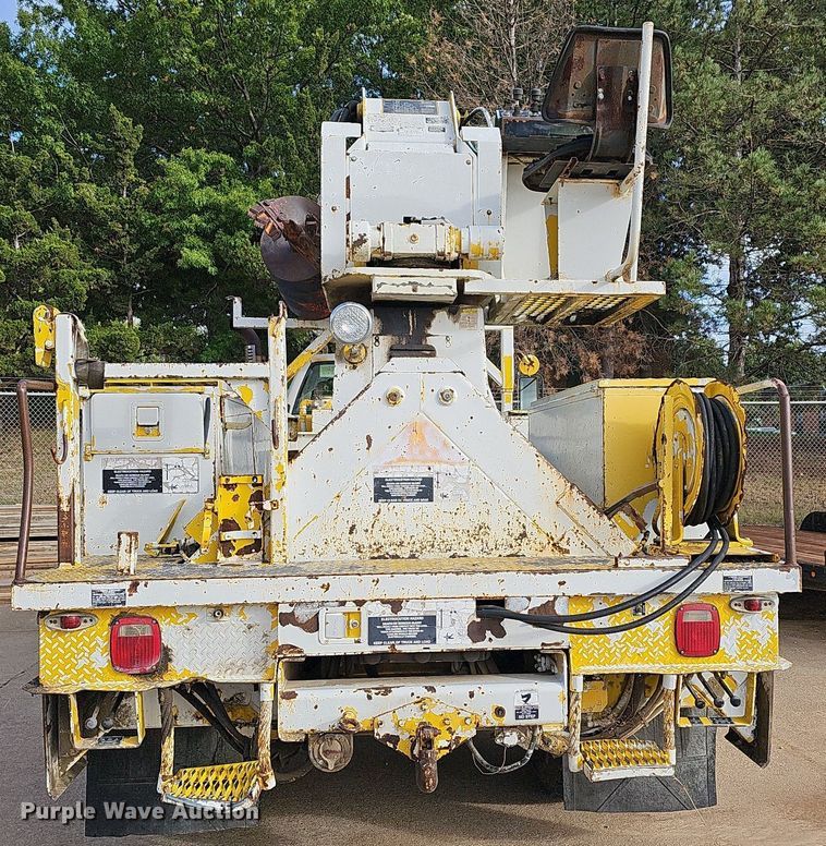 image for item NJ9897 1991  Chevrolet Kodiak  digger derrick truck