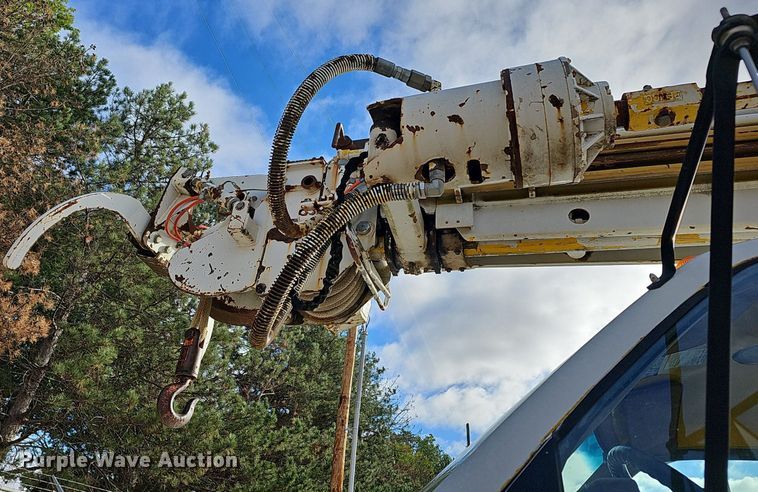 image for item NJ9897 1991  Chevrolet Kodiak  digger derrick truck