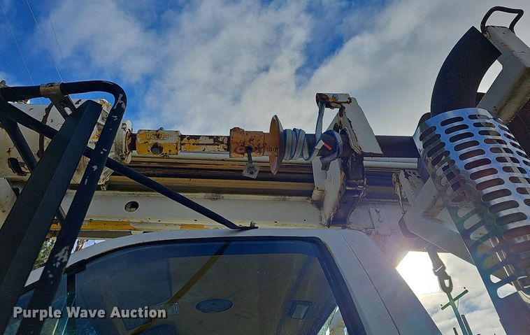 image for item NJ9897 1991  Chevrolet Kodiak  digger derrick truck