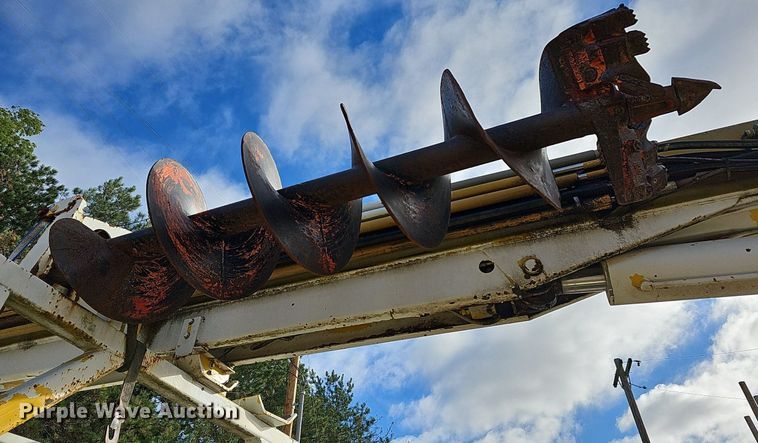 image for item NJ9897 1991  Chevrolet Kodiak  digger derrick truck