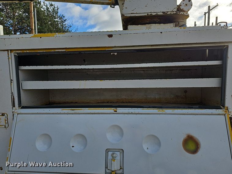 image for item NJ9897 1991  Chevrolet Kodiak  digger derrick truck