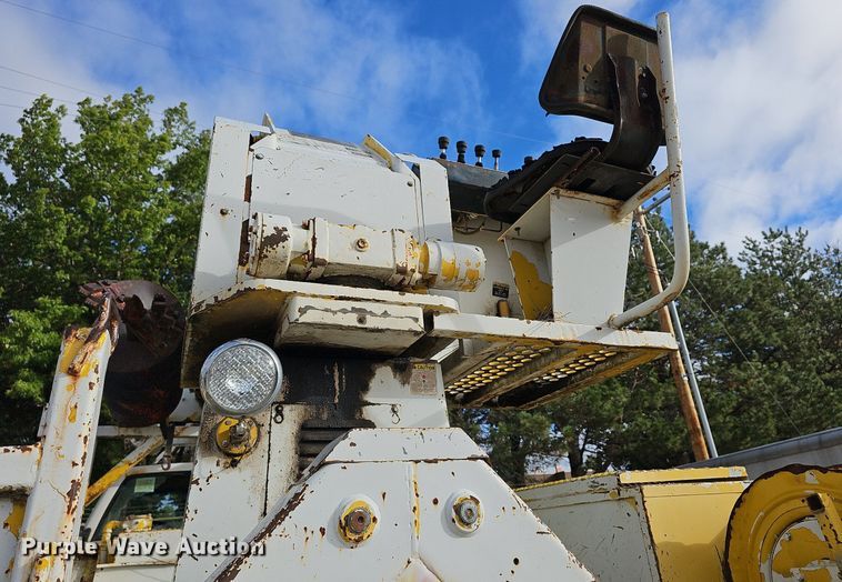 image for item NJ9897 1991  Chevrolet Kodiak  digger derrick truck