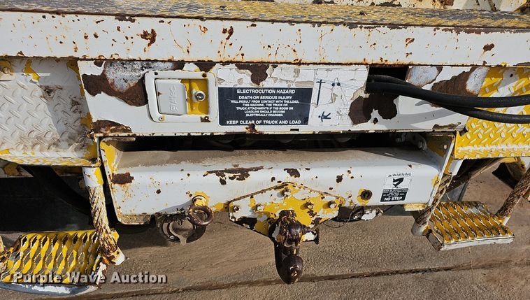 image for item NJ9897 1991  Chevrolet Kodiak  digger derrick truck