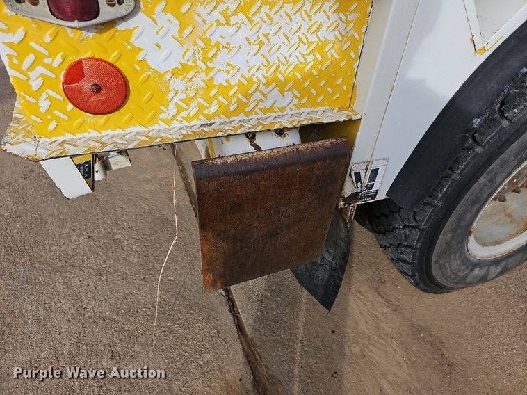 image for item NJ9897 1991  Chevrolet Kodiak  digger derrick truck