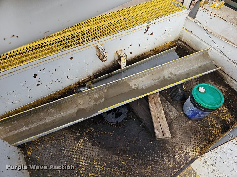 image for item NJ9897 1991  Chevrolet Kodiak  digger derrick truck