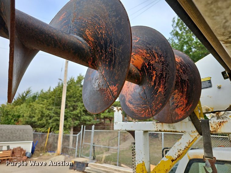 image for item NJ9897 1991  Chevrolet Kodiak  digger derrick truck