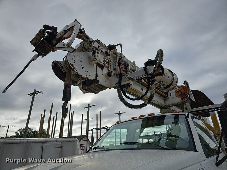 image for item NJ9897 1991  Chevrolet Kodiak  digger derrick truck