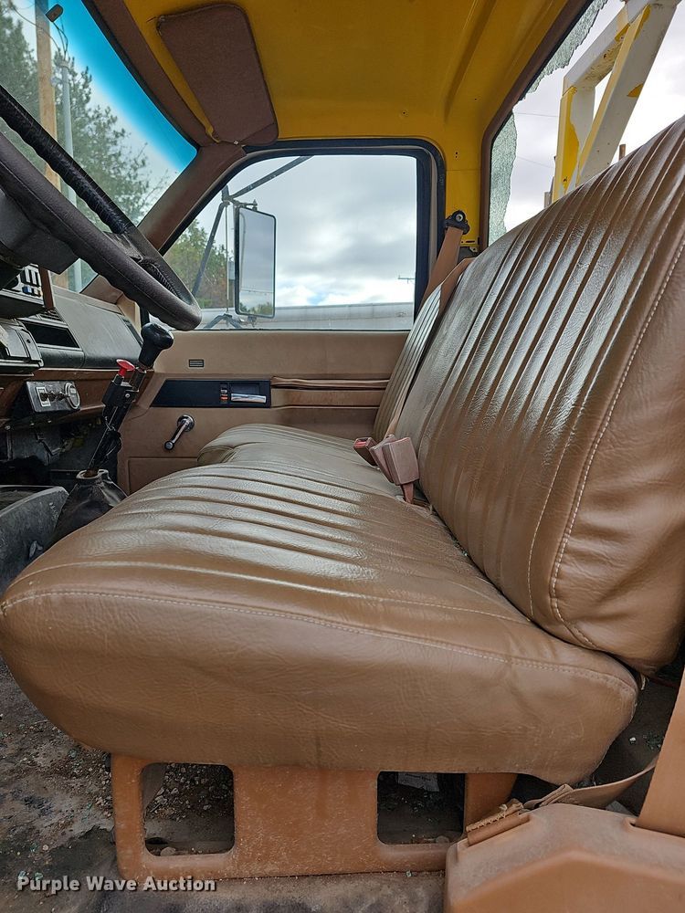 image for item NJ9897 1991  Chevrolet Kodiak  digger derrick truck