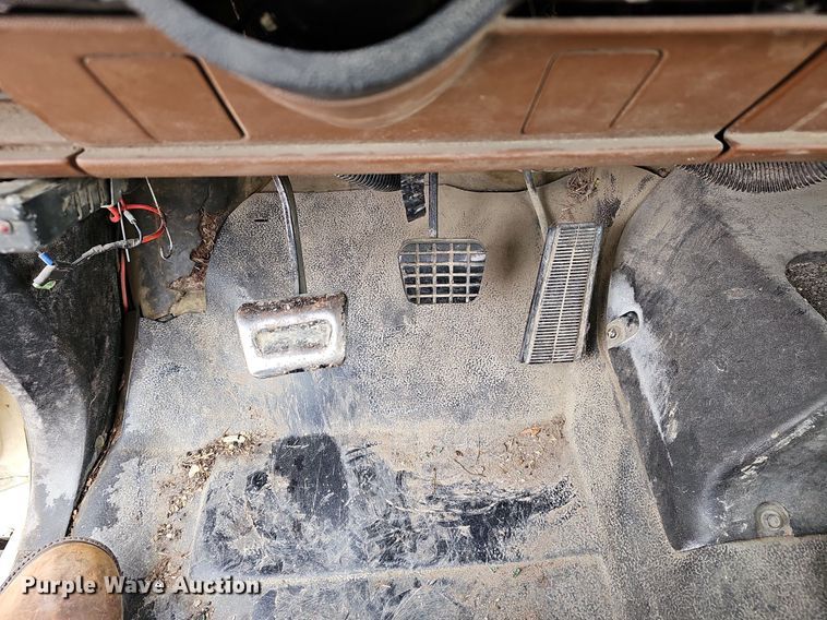 image for item NJ9897 1991  Chevrolet Kodiak  digger derrick truck