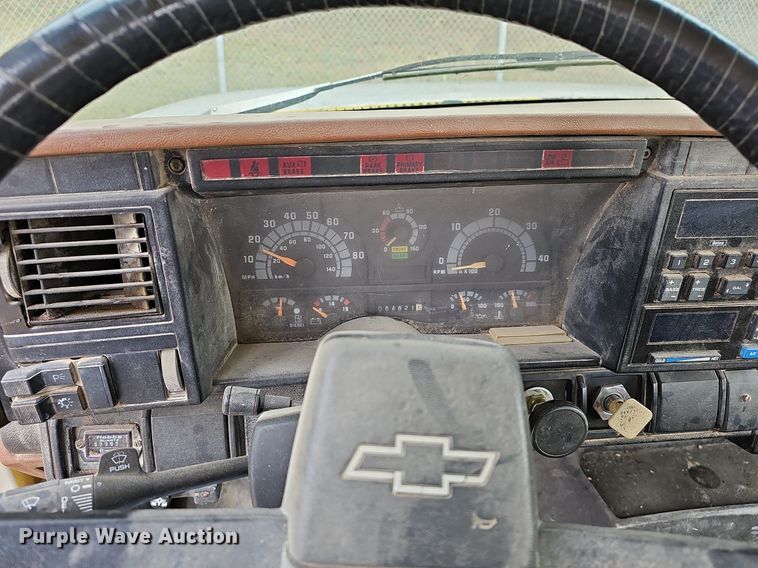 image for item NJ9897 1991  Chevrolet Kodiak  digger derrick truck