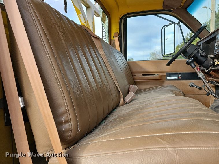 image for item NJ9897 1991  Chevrolet Kodiak  digger derrick truck