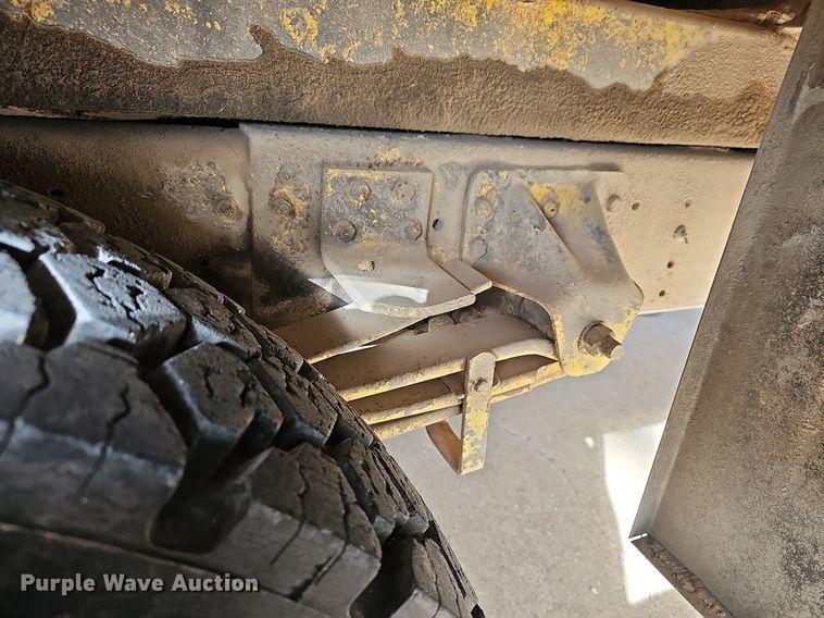 image for item NJ9897 1991  Chevrolet Kodiak  digger derrick truck