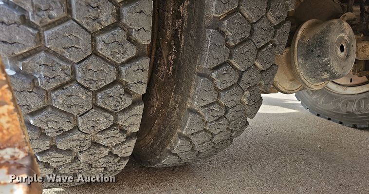 image for item NJ9897 1991  Chevrolet Kodiak  digger derrick truck