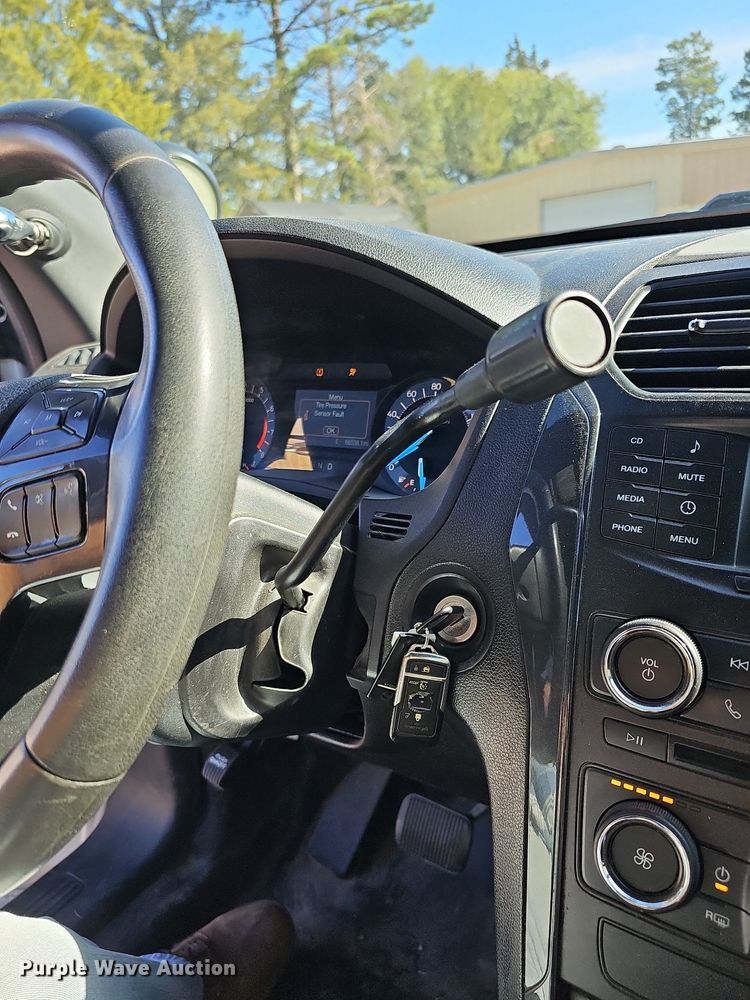 image for item NJ9914 2017 Ford Explorer Police Interceptor  SUV