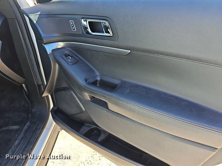 image for item NJ9914 2017 Ford Explorer Police Interceptor  SUV