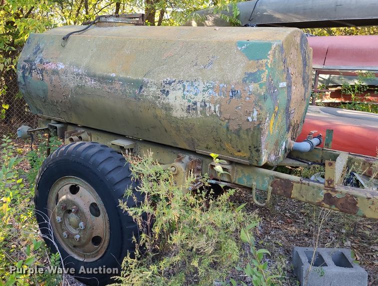 image for item NJ9972 1968  tank trailer
