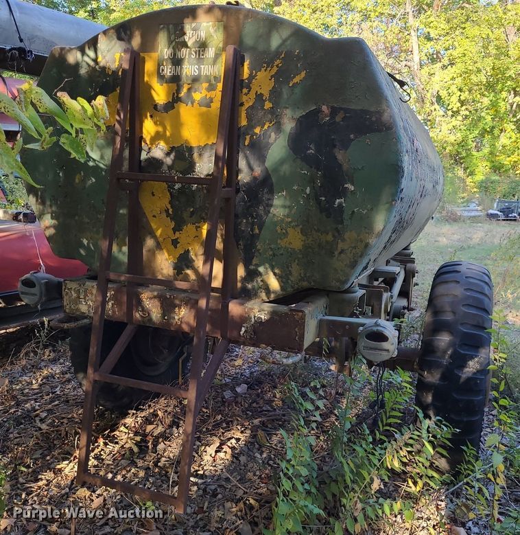 image for item NJ9972 1968  tank trailer