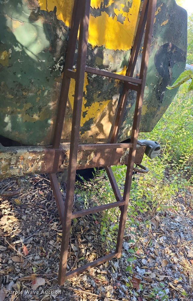 image for item NJ9972 1968  tank trailer