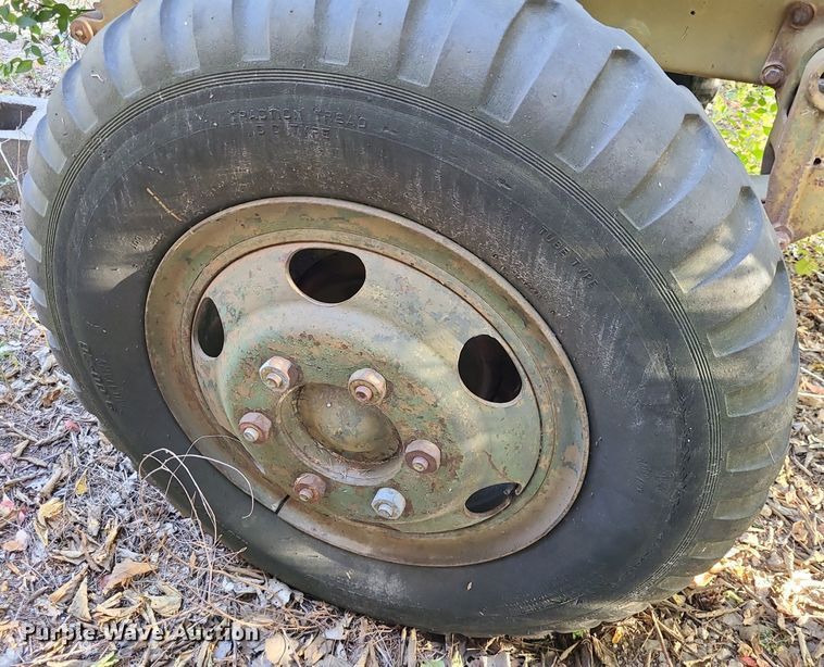 image for item NJ9972 1968  tank trailer