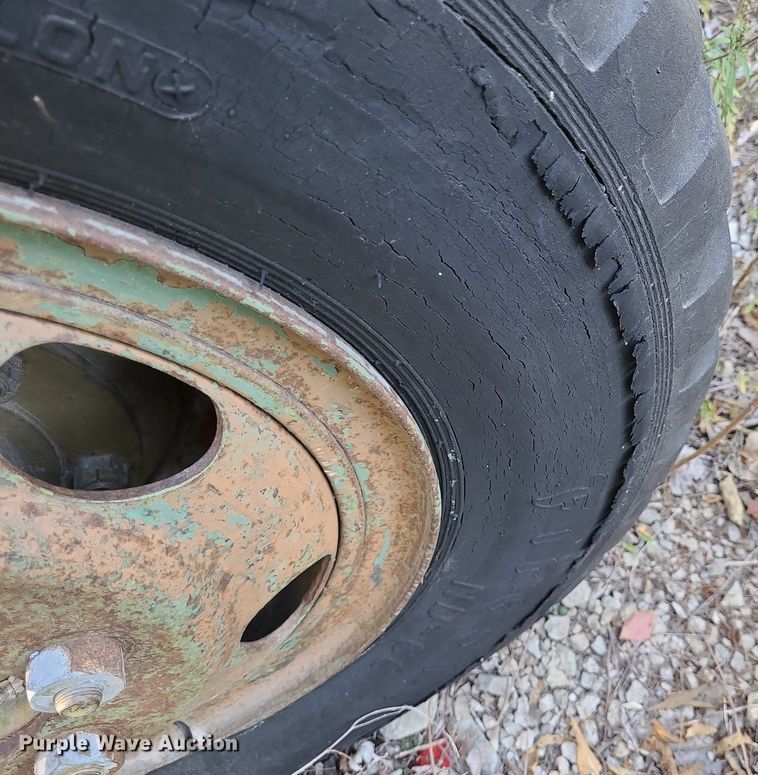 image for item NJ9972 1968  tank trailer