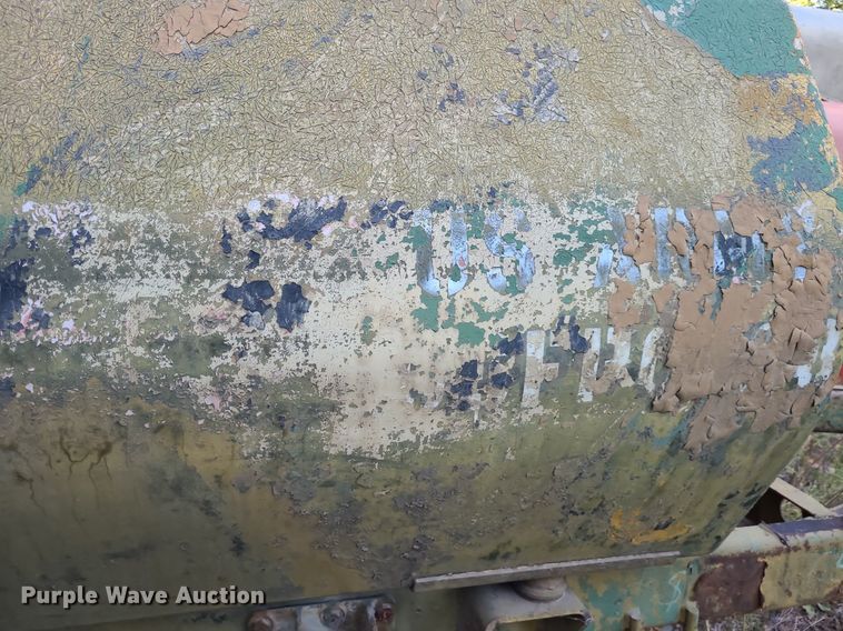 image for item NJ9972 1968  tank trailer