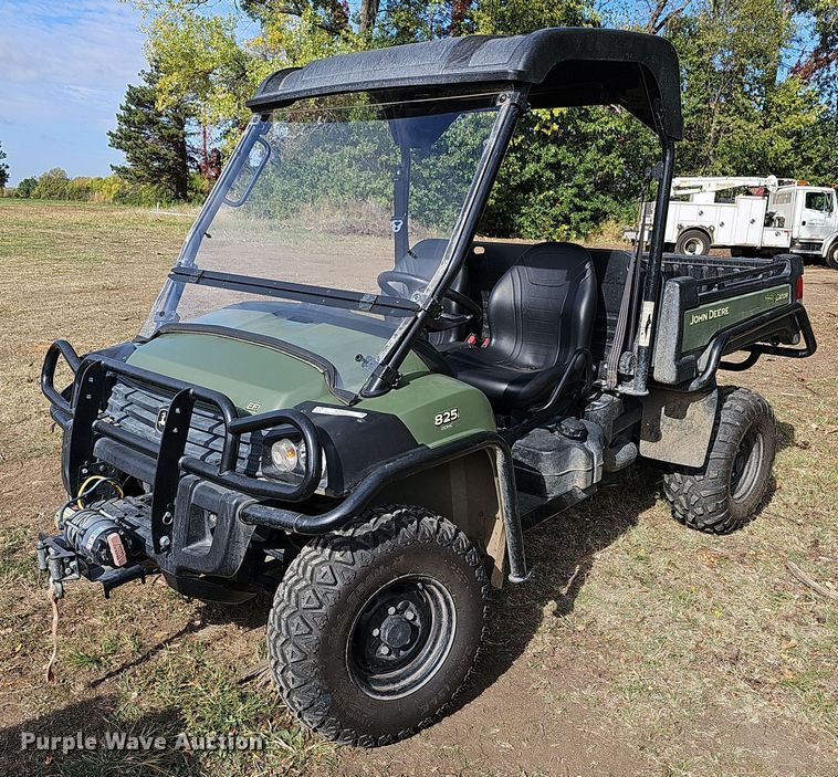 image for item NJ9984 2013 John Deere XUV Gator  utility vehicle