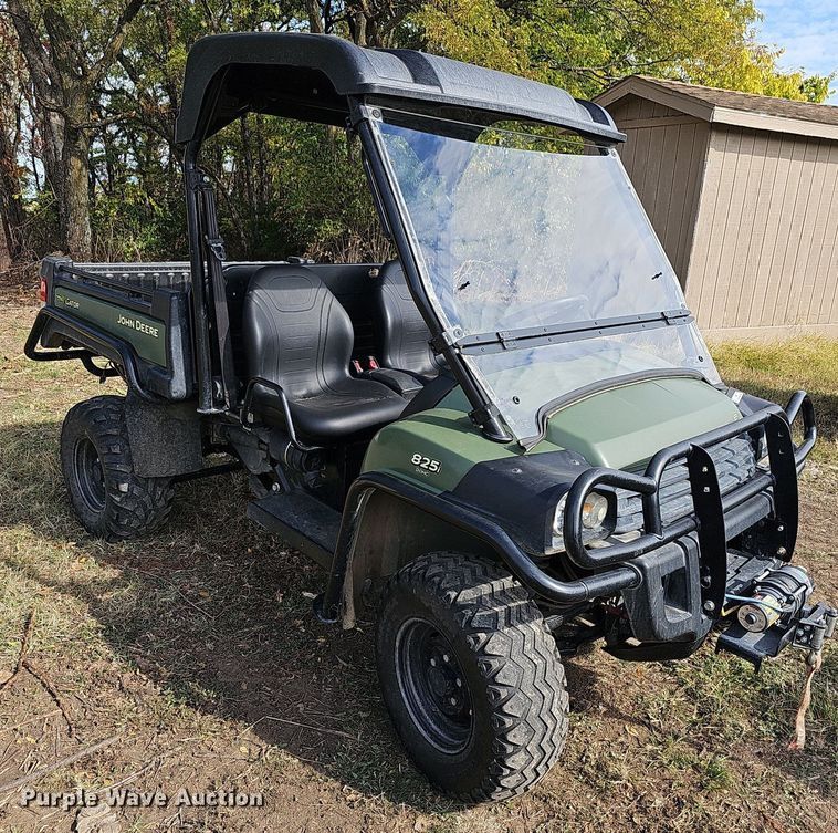 image for item NJ9984 2013 John Deere XUV Gator  utility vehicle