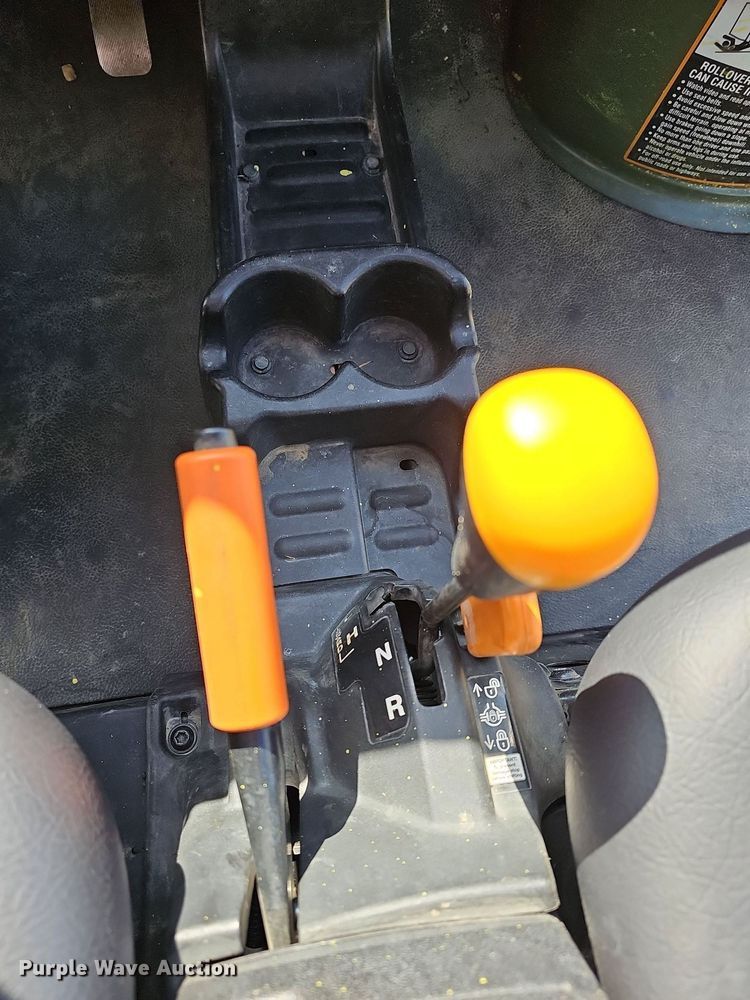 image for item NJ9984 2013 John Deere XUV Gator  utility vehicle