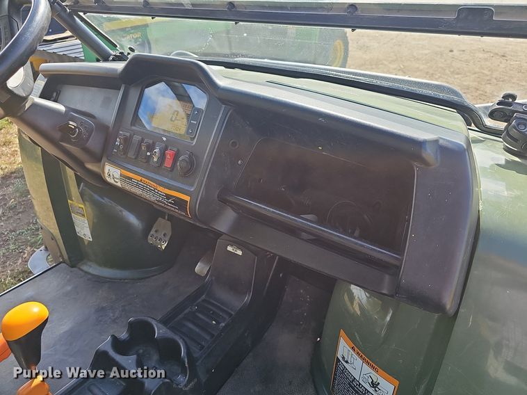 image for item NJ9984 2013 John Deere XUV Gator  utility vehicle