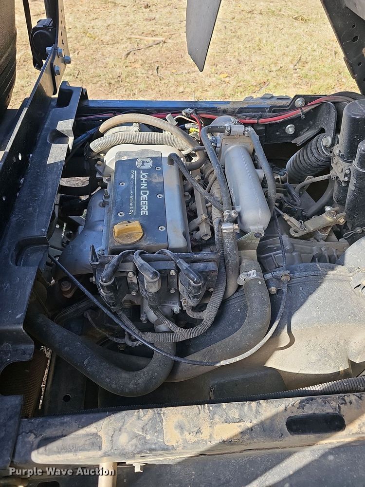 image for item NJ9984 2013 John Deere XUV Gator  utility vehicle