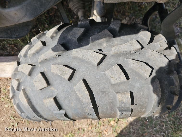 image for item NJ9984 2013 John Deere XUV Gator  utility vehicle