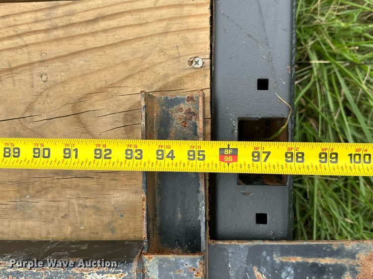 image for item NO9252 8'L x 7'W flatbed