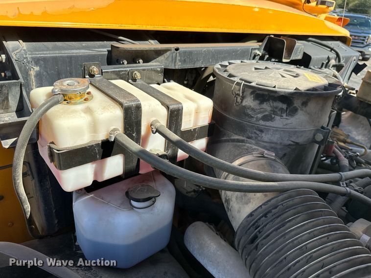 image for item NO9262 2005 Blue Bird Vision  school bus