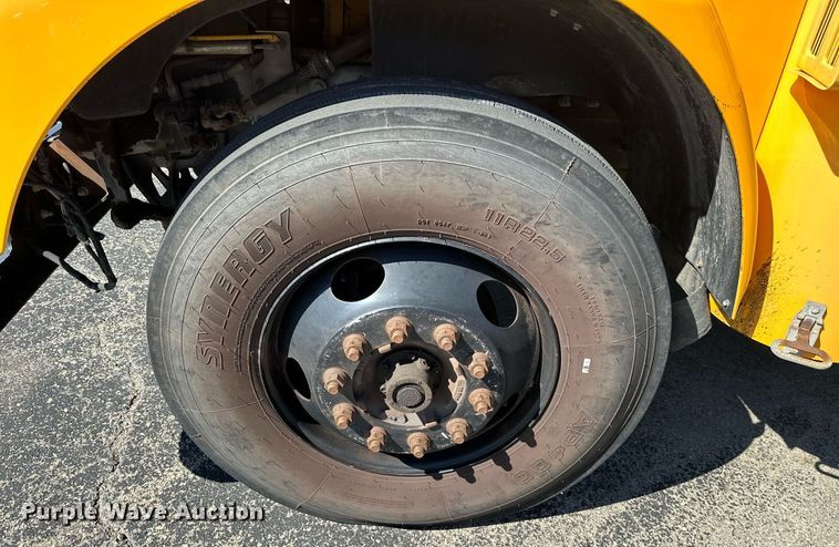 image for item NO9262 2005 Blue Bird Vision  school bus