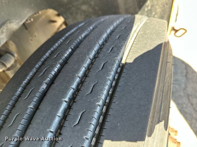 image for item NO9262 2005 Blue Bird Vision  school bus