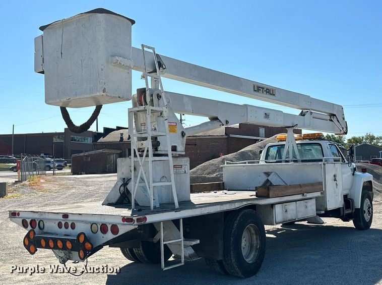 image for item NO9267 1993 Ford F700  bucket truck