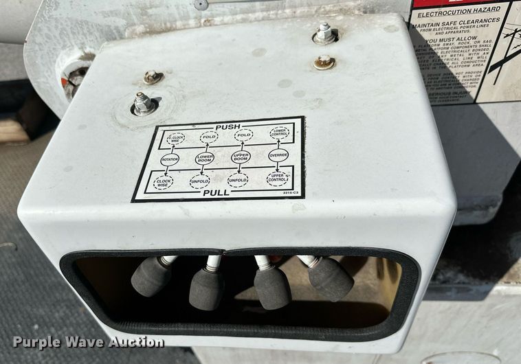 image for item NO9267 1993 Ford F700  bucket truck