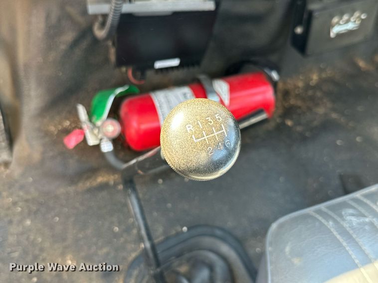 image for item NO9267 1993 Ford F700  bucket truck