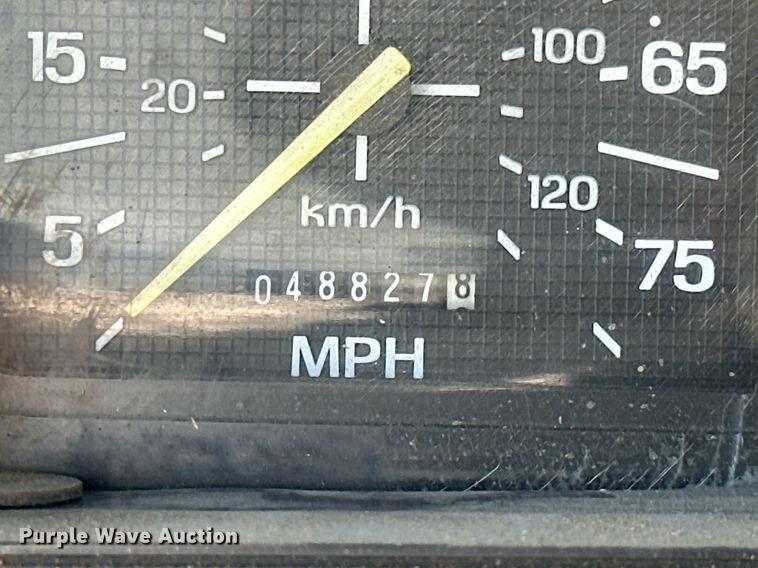 image for item NO9267 1993 Ford F700  bucket truck