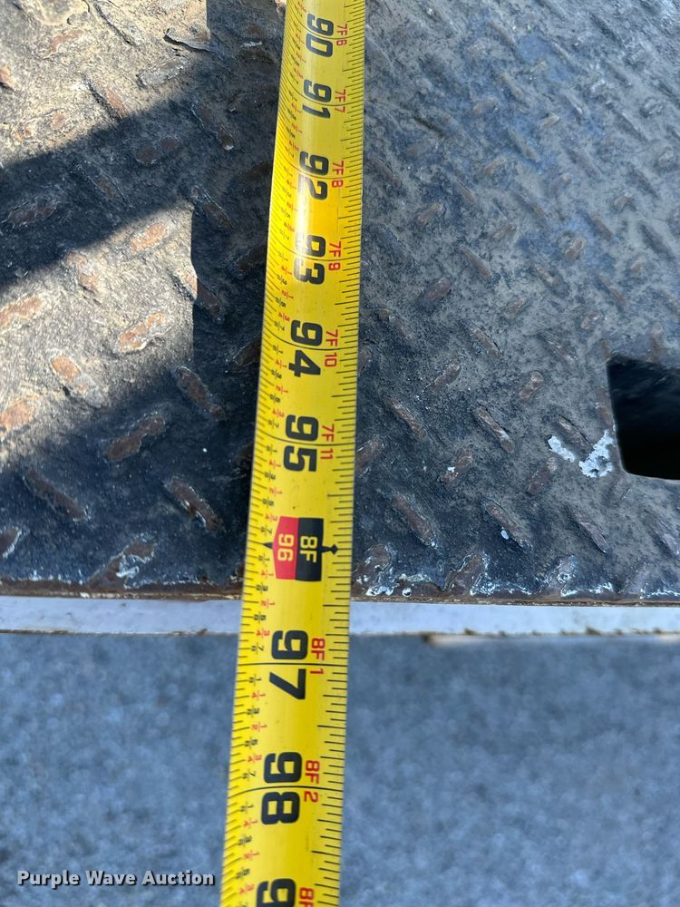 image for item NO9267 1993 Ford F700  bucket truck