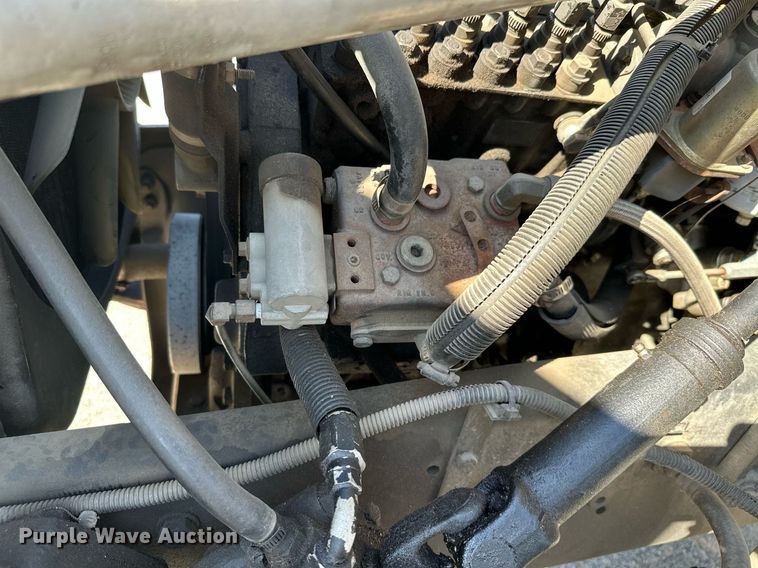 image for item NO9267 1993 Ford F700  bucket truck