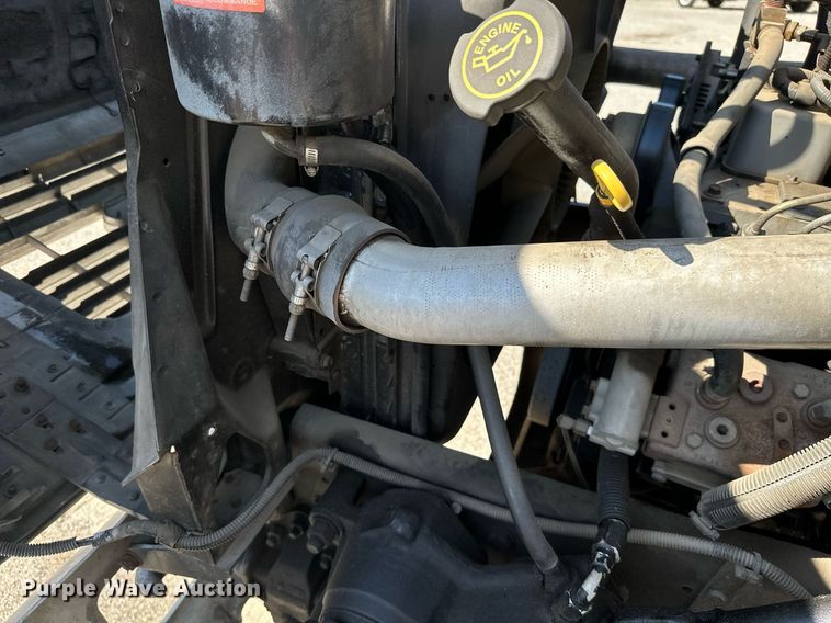 image for item NO9267 1993 Ford F700  bucket truck