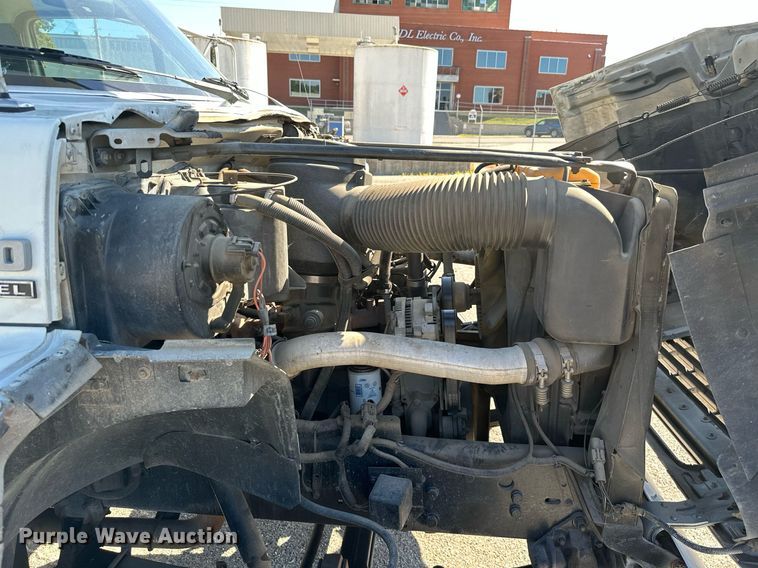 image for item NO9267 1993 Ford F700  bucket truck