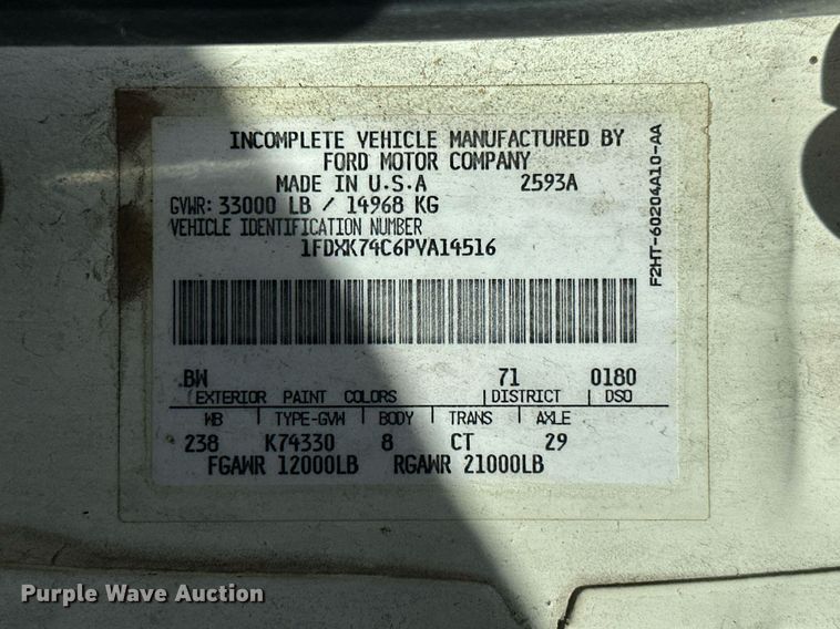 image for item NO9267 1993 Ford F700  bucket truck